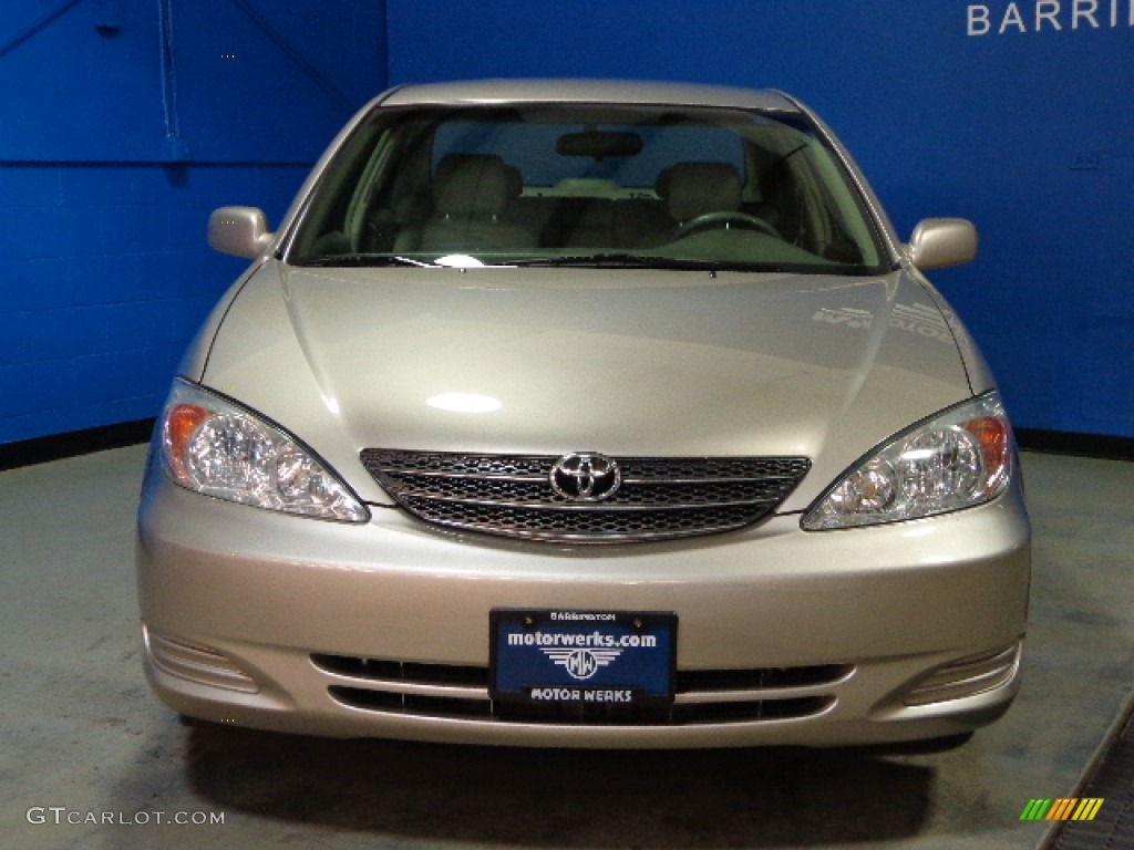 2003 Camry LE V6 - Desert Sand Mica / Taupe photo #2