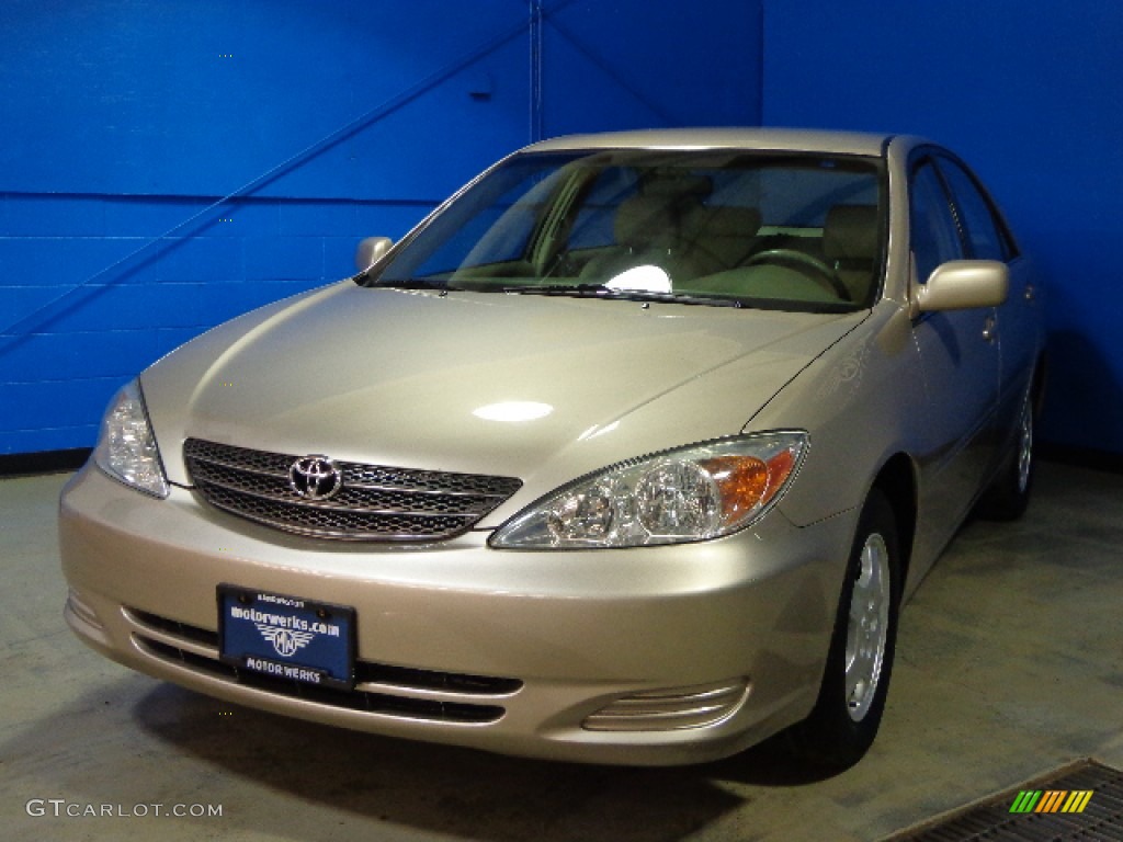 2003 Camry LE V6 - Desert Sand Mica / Taupe photo #3