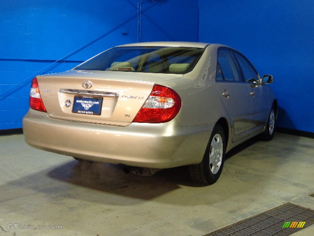 2003 Camry LE V6 - Desert Sand Mica / Taupe photo #7