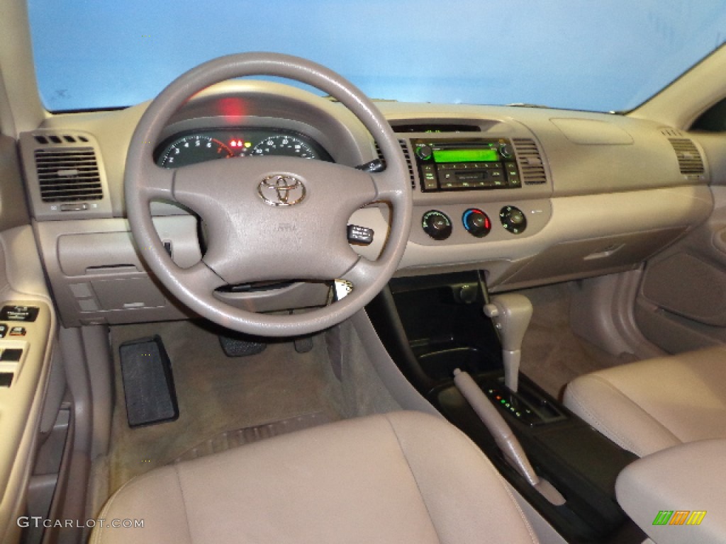 2003 Camry LE V6 - Desert Sand Mica / Taupe photo #13