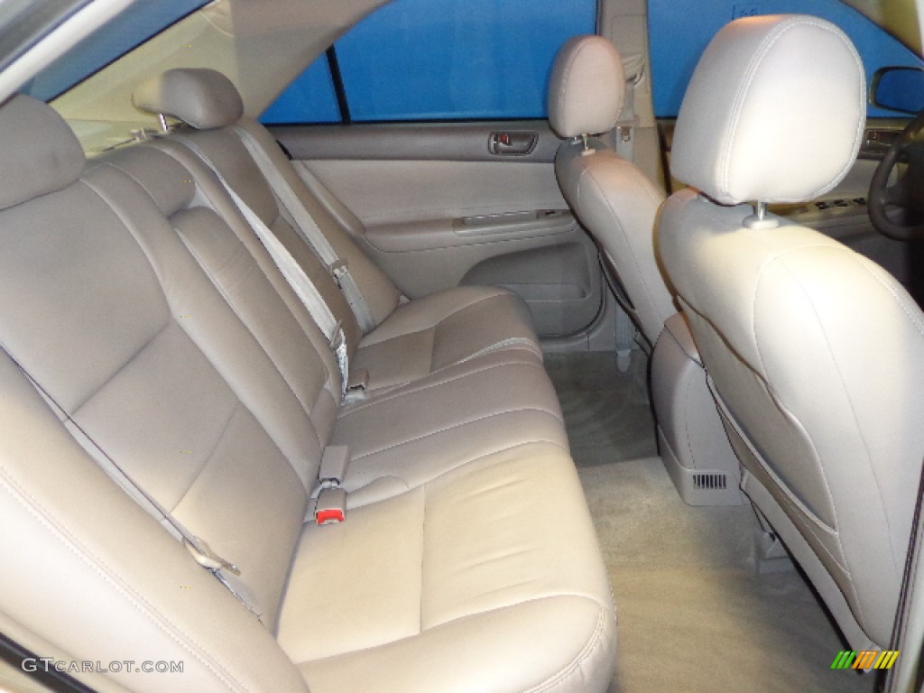 2003 Camry LE V6 - Desert Sand Mica / Taupe photo #20