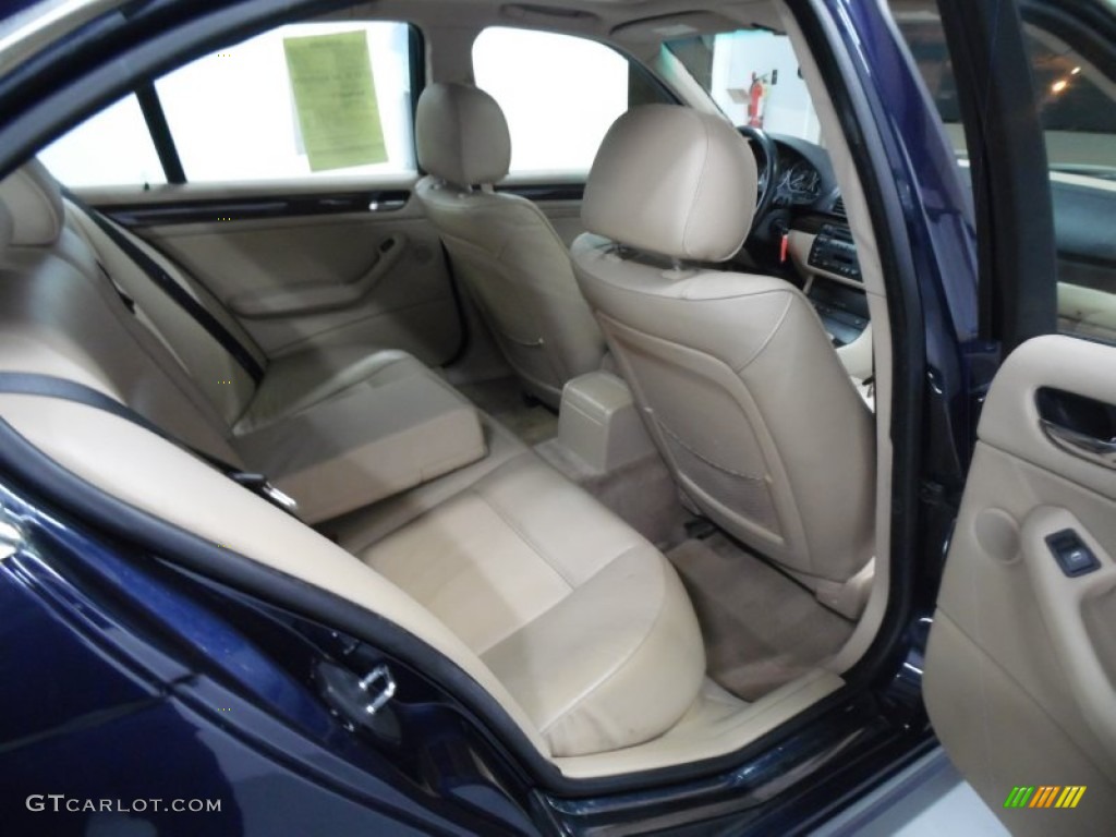 2003 3 Series 330i Sedan - Orient Blue Metallic / Sand photo #32