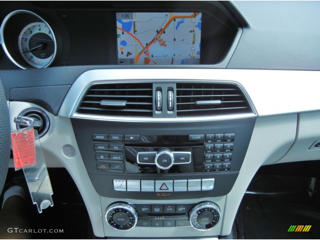 2013 Mercedes-Benz C 250 Sport Controls Photo #78831728