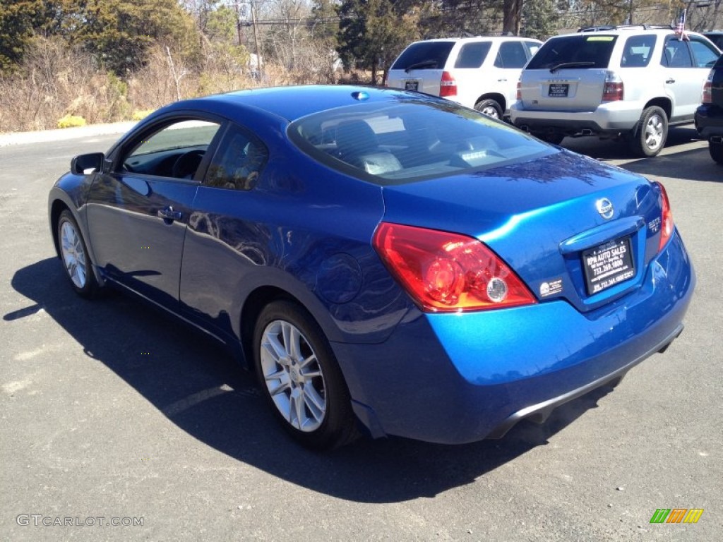 2008 Altima 3.5 SE Coupe - Azure Blue Metallic / Charcoal photo #13