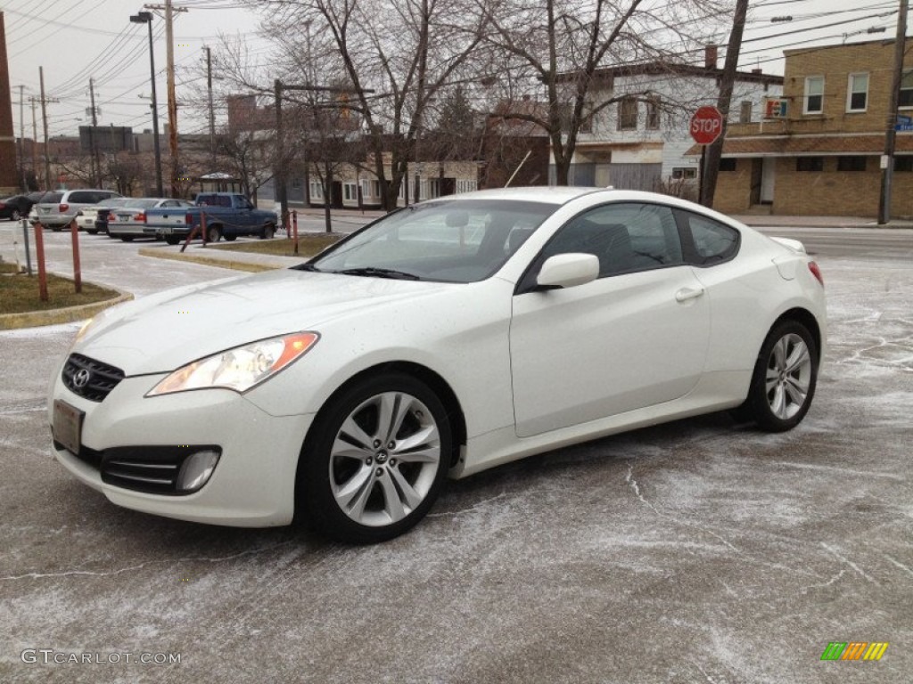 Karussell White 2010 Hyundai Genesis Coupe 3.8 Grand Touring Exterior Photo #78832727