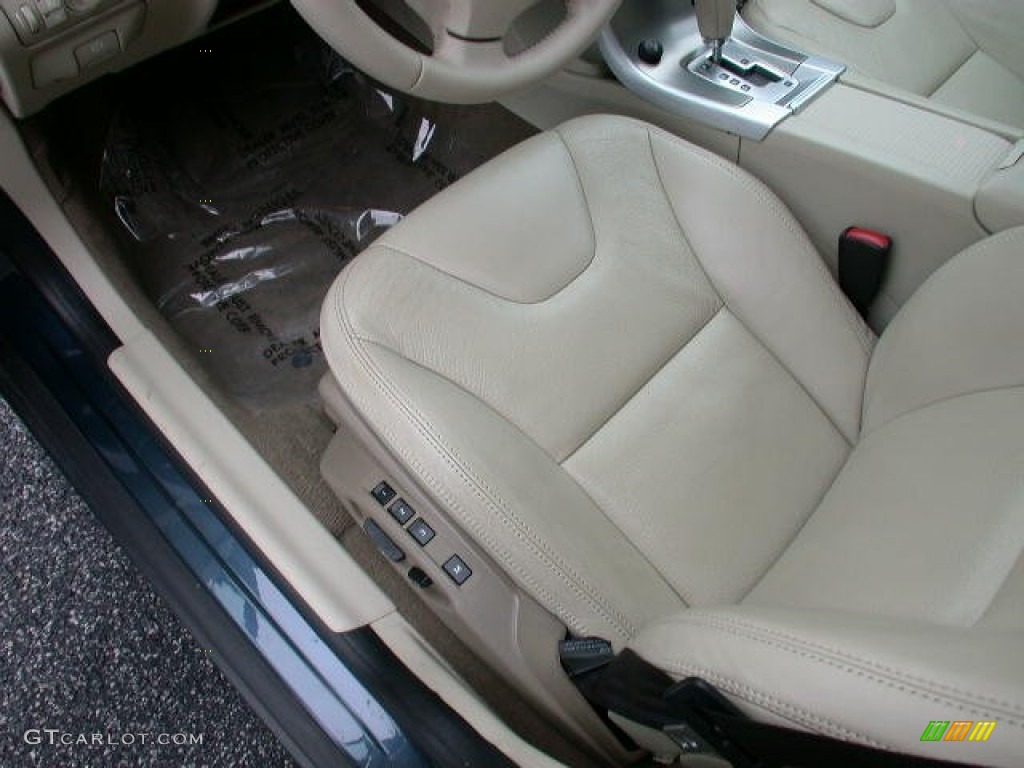 2010 Volvo XC60 3.2 Front Seat Photo #78837446