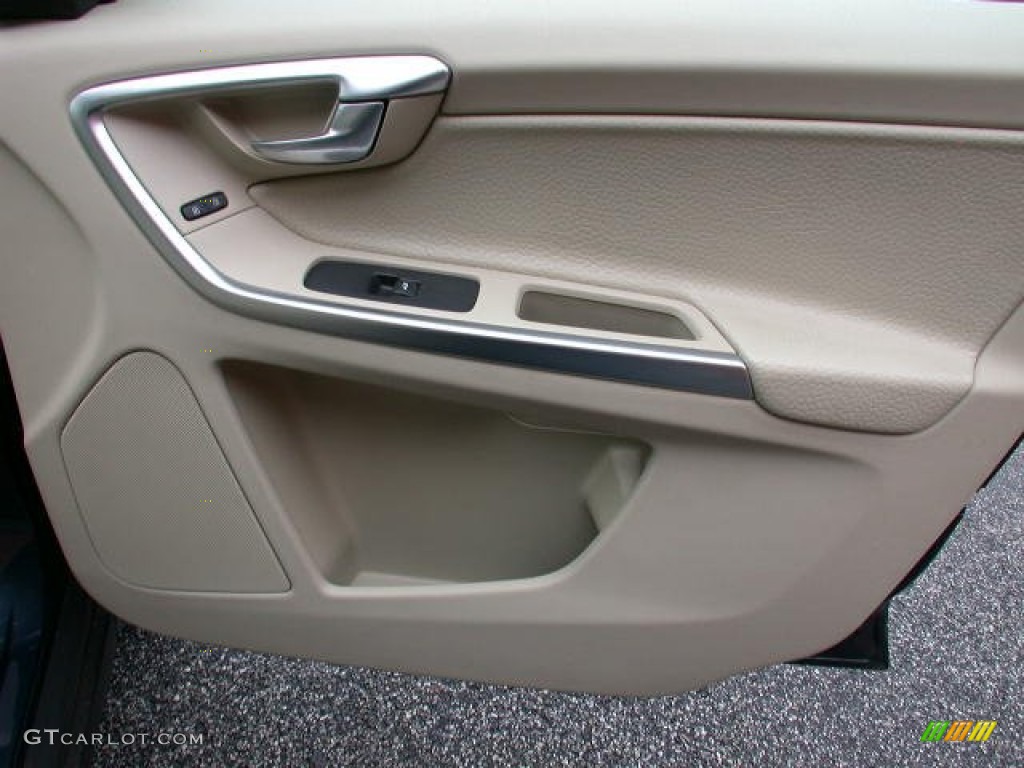 2010 Volvo XC60 3.2 Sandstone Door Panel Photo #78837605