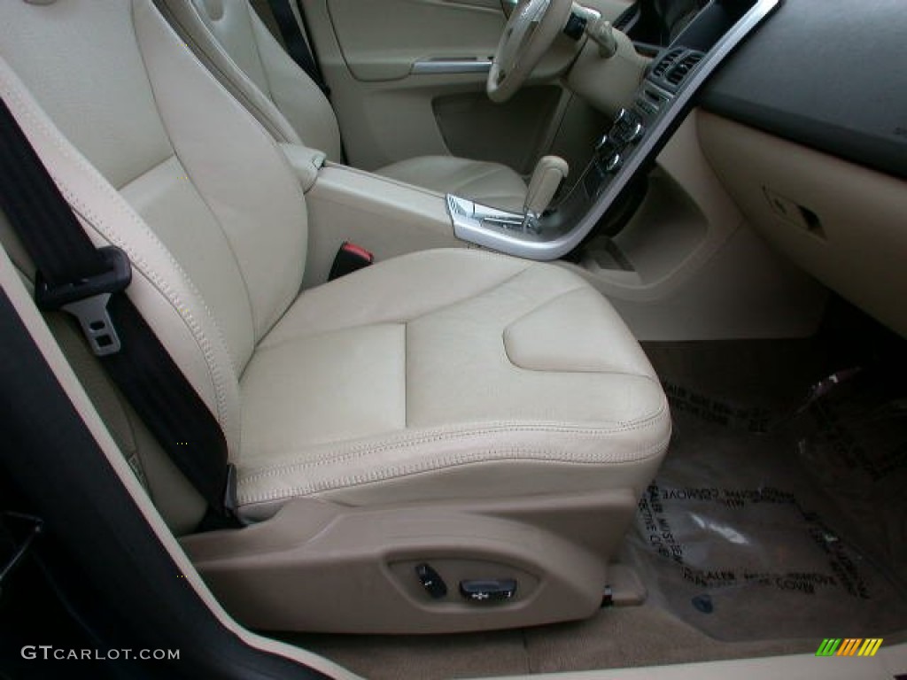 Sandstone Interior 2010 Volvo XC60 3.2 Photo #78837618