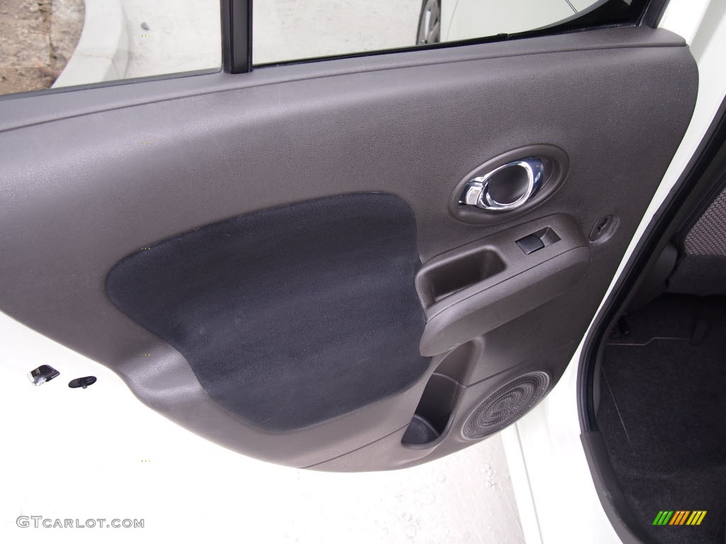 2009 Nissan Cube Krom Edition Black/Gray Door Panel Photo #78842768