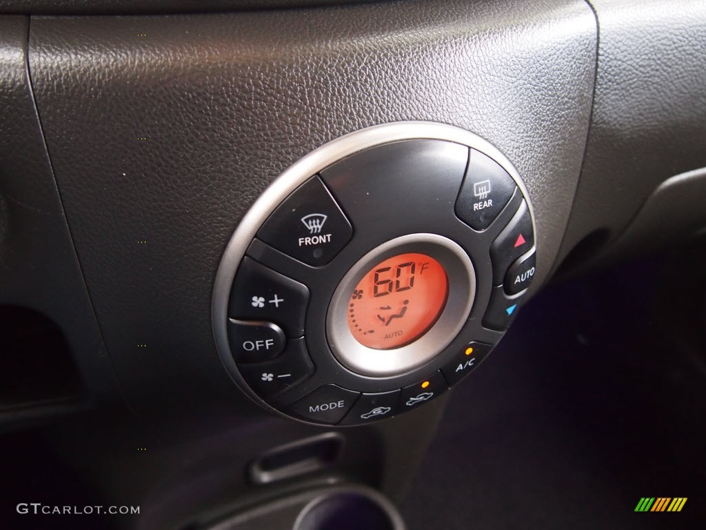 2009 Nissan Cube Krom Edition Controls Photo #78842876
