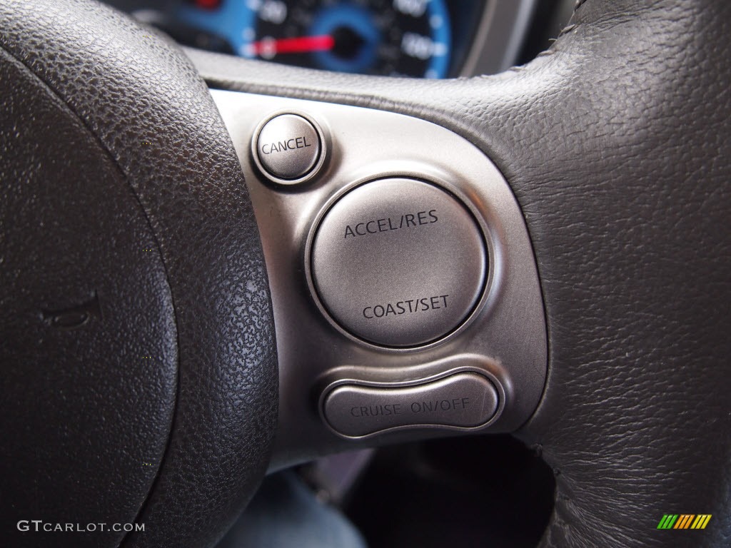 2009 Nissan Cube Krom Edition Controls Photos