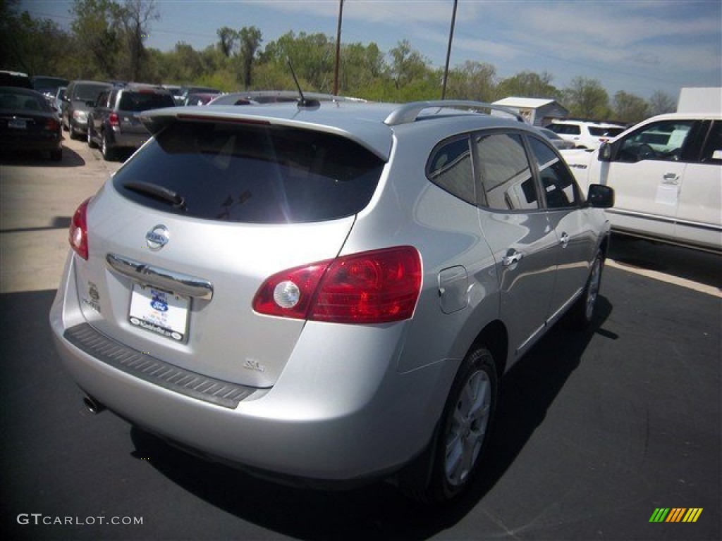 2011 Rogue SL - Silver Ice Metallic / Black photo #6