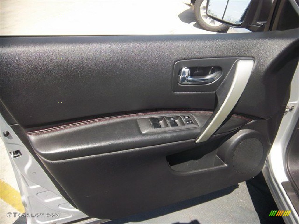 2011 Rogue SL - Silver Ice Metallic / Black photo #10