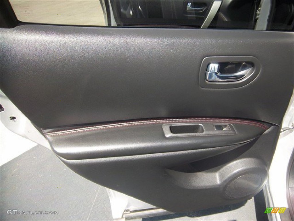 2011 Rogue SL - Silver Ice Metallic / Black photo #15