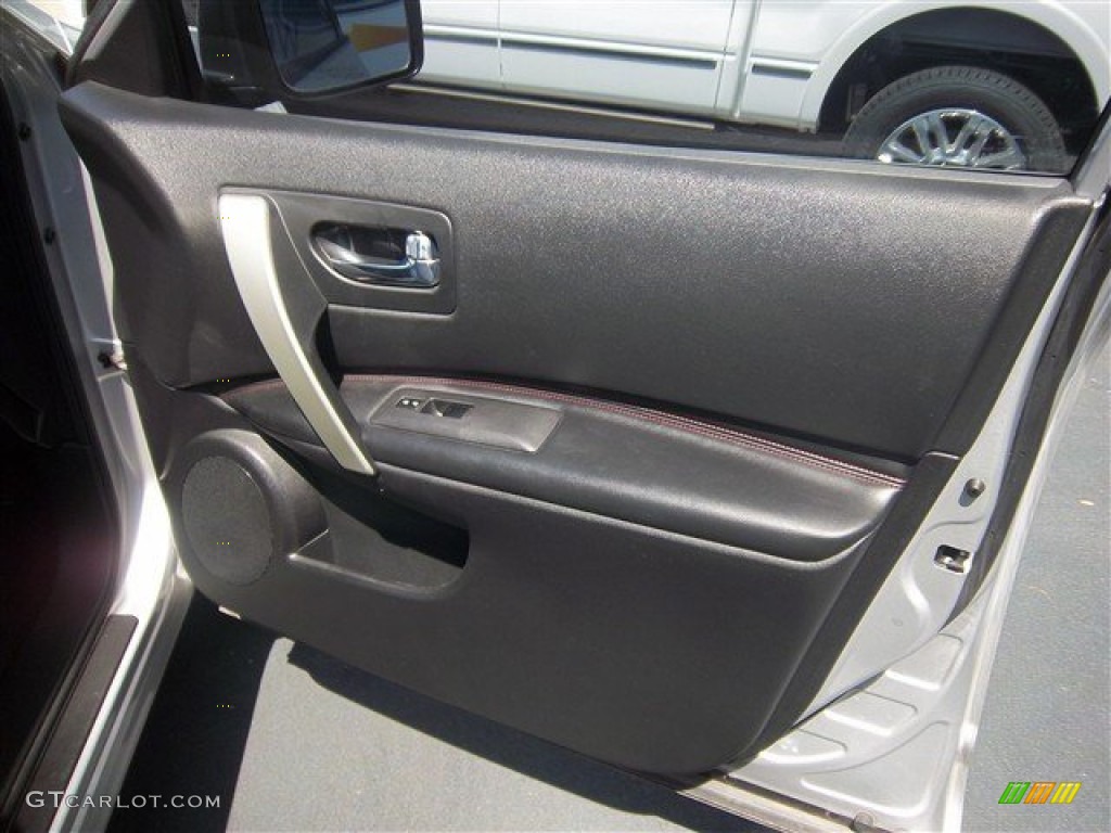 2011 Rogue SL - Silver Ice Metallic / Black photo #20