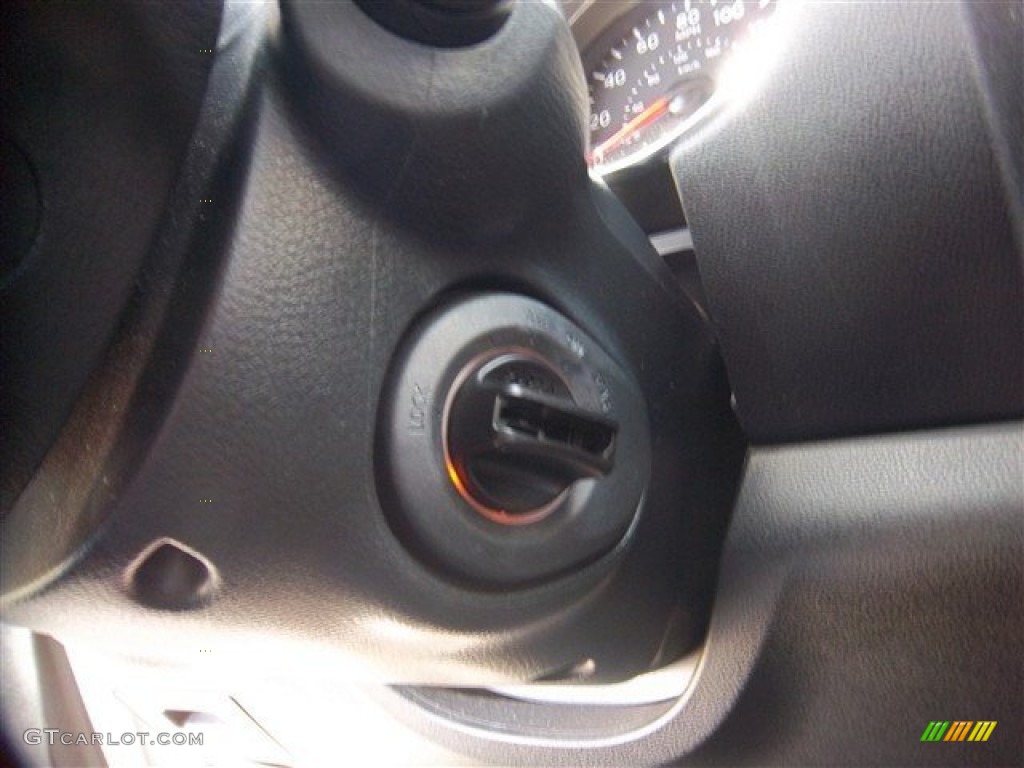 2011 Rogue SL - Silver Ice Metallic / Black photo #26