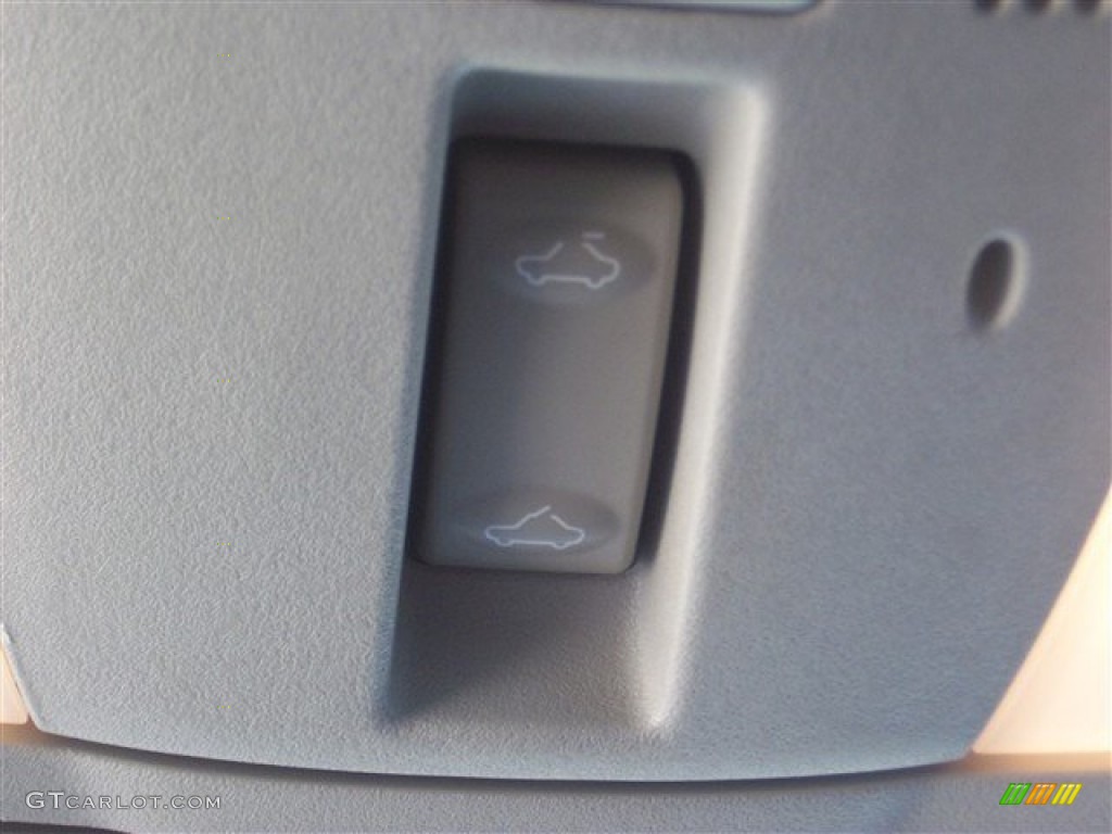 2011 Rogue SL - Silver Ice Metallic / Black photo #33