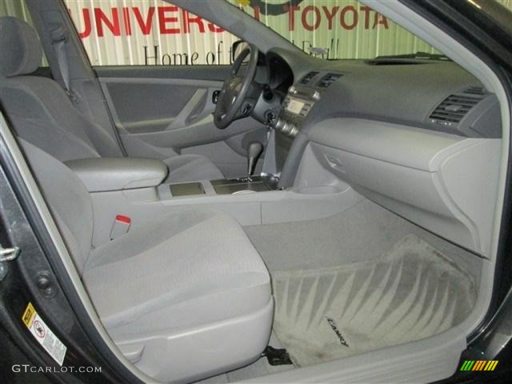 2010 Camry LE - Magnetic Gray Metallic / Ash Gray photo #17