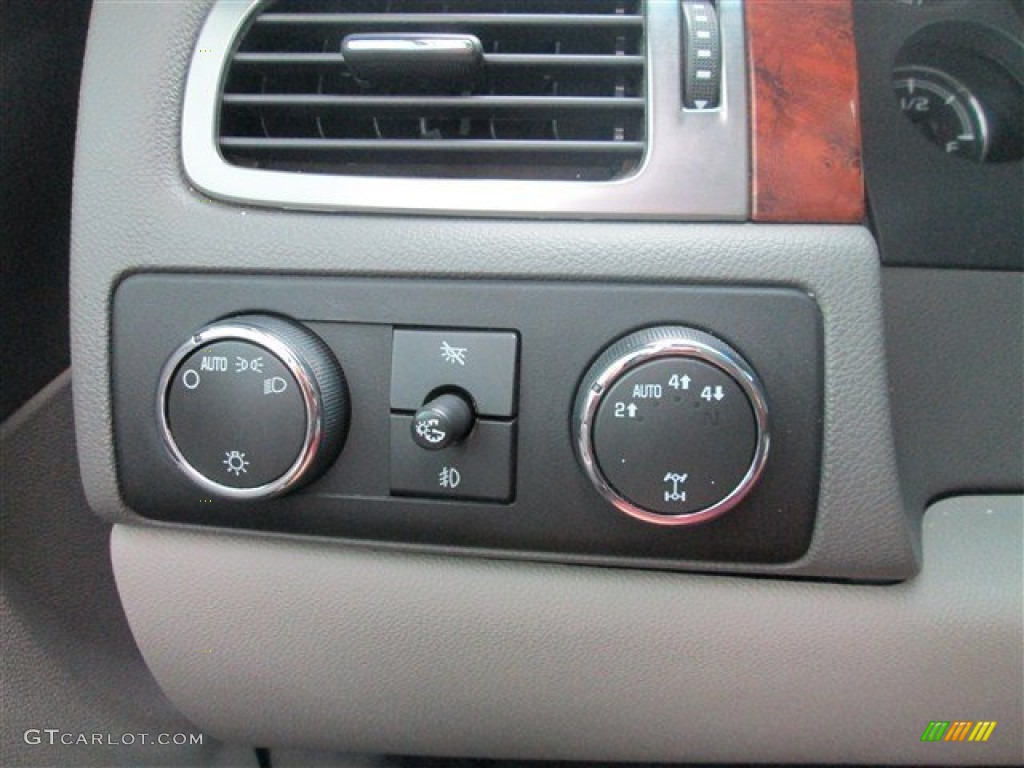 2007 Chevrolet Tahoe LT 4x4 Controls Photo #78849169