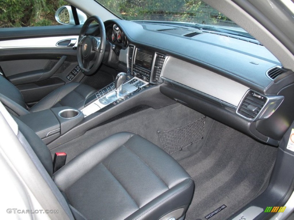 Black Interior 2010 Porsche Panamera 4S Photo #78849287