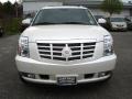 White Diamond - Escalade Luxury AWD Photo No. 2