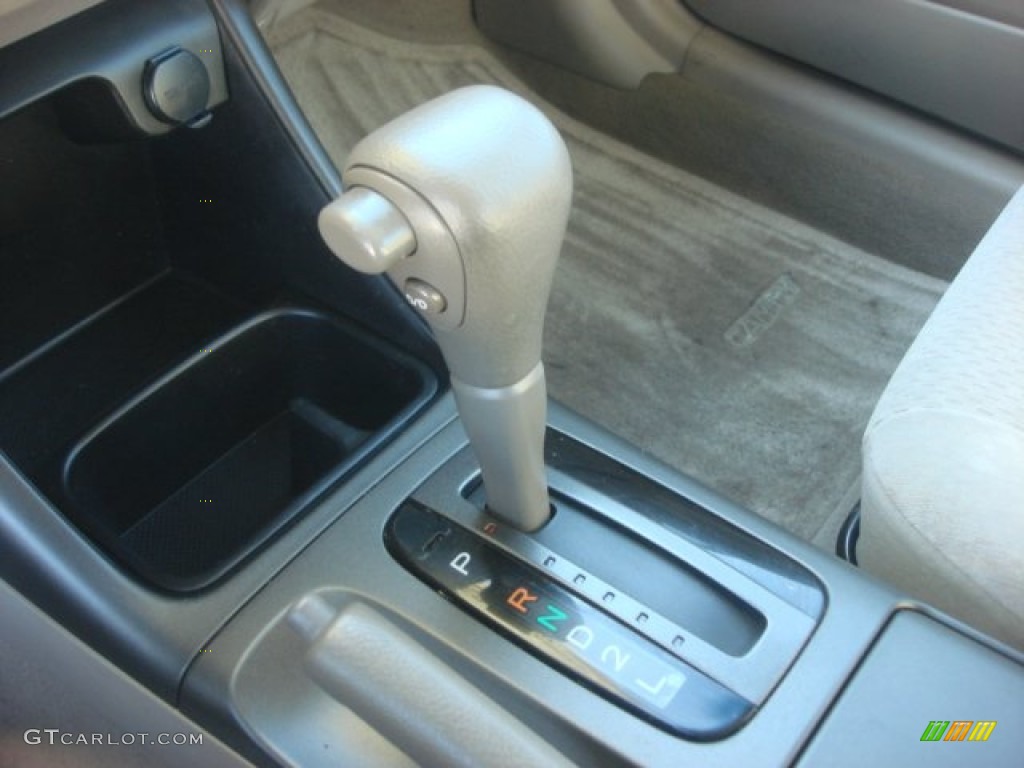 2002 Toyota Camry LE 4 Speed Automatic Transmission Photo #78851513