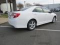Super White - Camry SE Photo No. 17