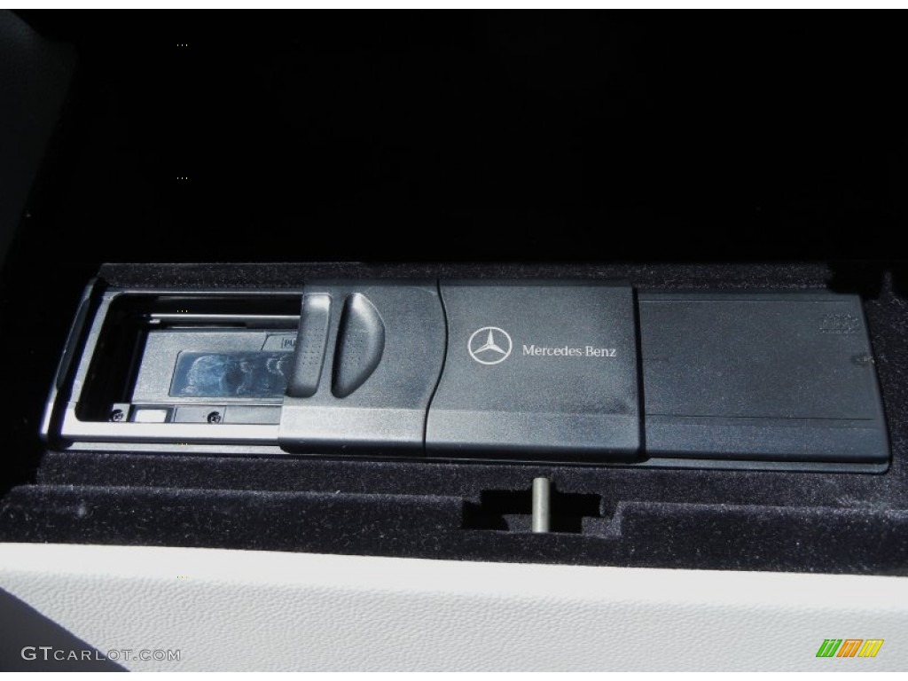2003 Mercedes-Benz SL 500 Roadster Audio System Photo #78855824