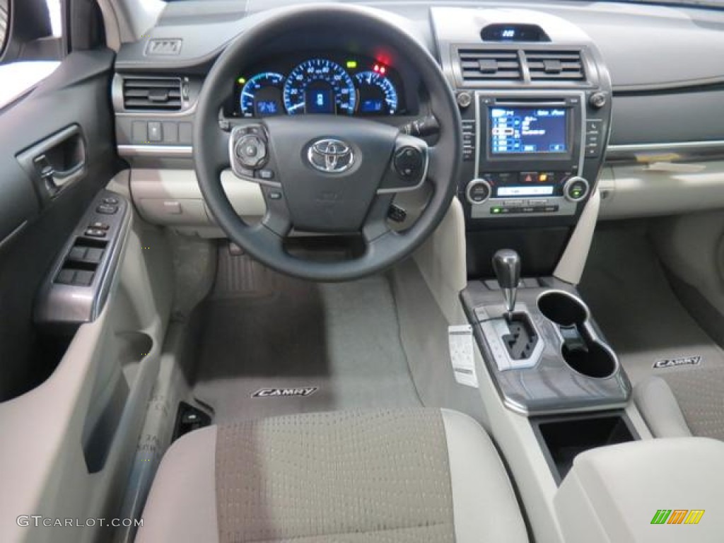 2013 Camry Hybrid LE - Cosmic Gray Metallic / Light Gray photo #5
