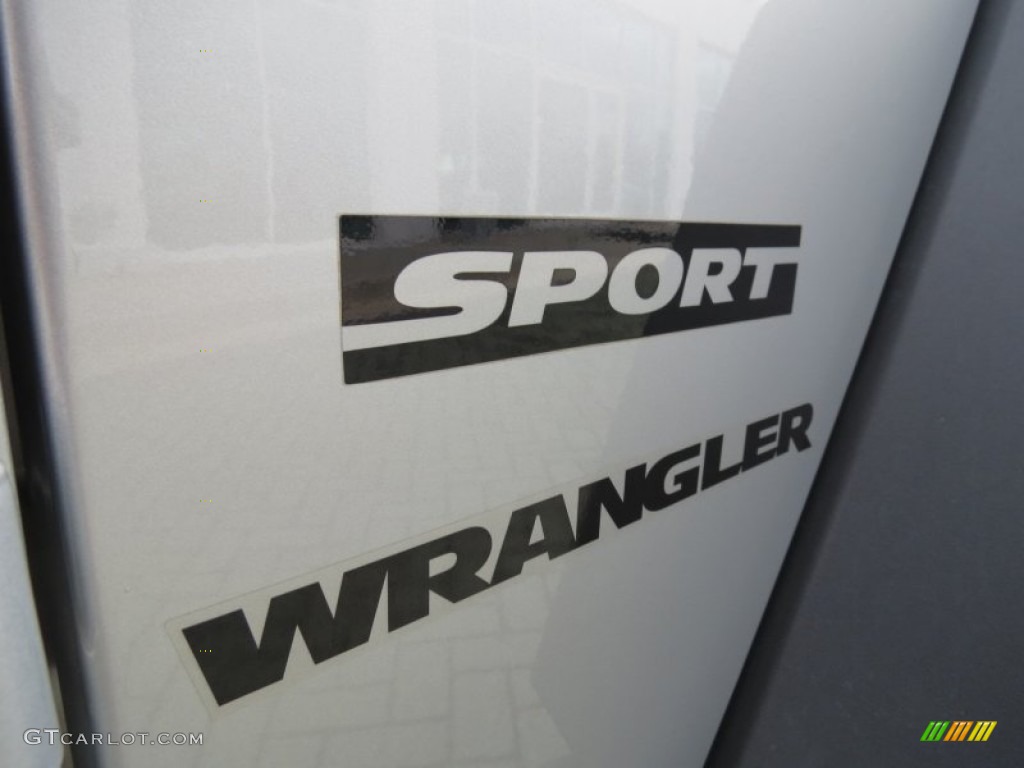 2012 Wrangler Sport 4x4 - Bright Silver Metallic / Black photo #23