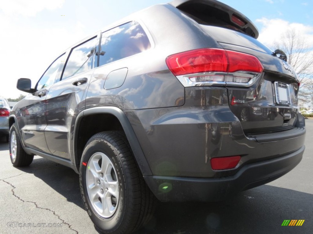 2014 Grand Cherokee Laredo - Granite Crystal Metallic / Morocco Black photo #2