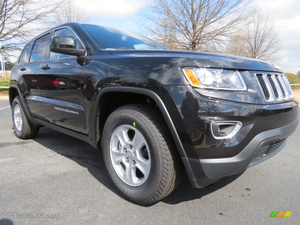 2014 Grand Cherokee Laredo - Brilliant Black Crystal Pearl / Morocco Black photo #4