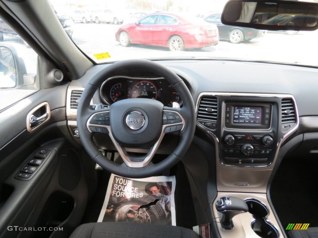 2014 Grand Cherokee Laredo - Bright White / Morocco Black photo #8