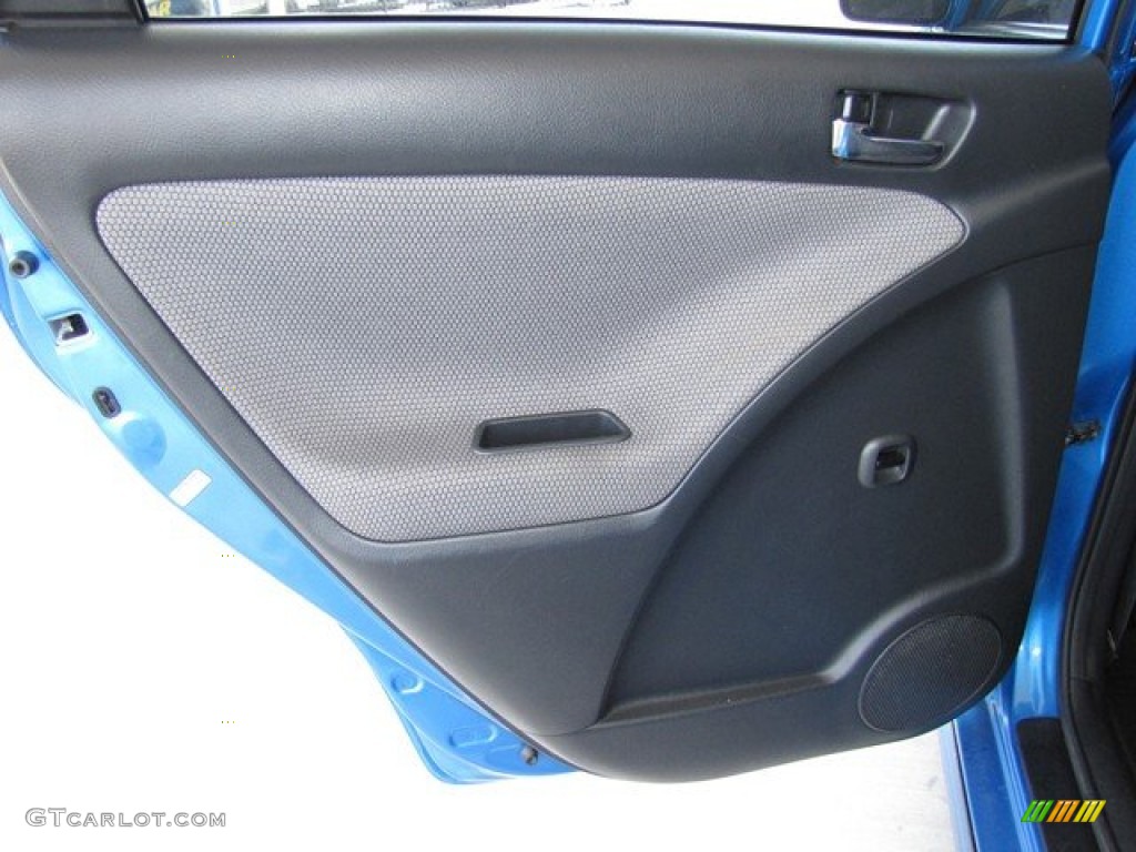 2007 Toyota Matrix XR Dark Charcoal Door Panel Photo #78862402