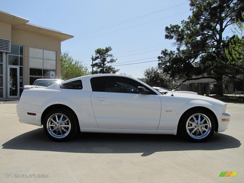 2006 Mustang GT Premium Coupe - Performance White / Red/Dark Charcoal photo #11