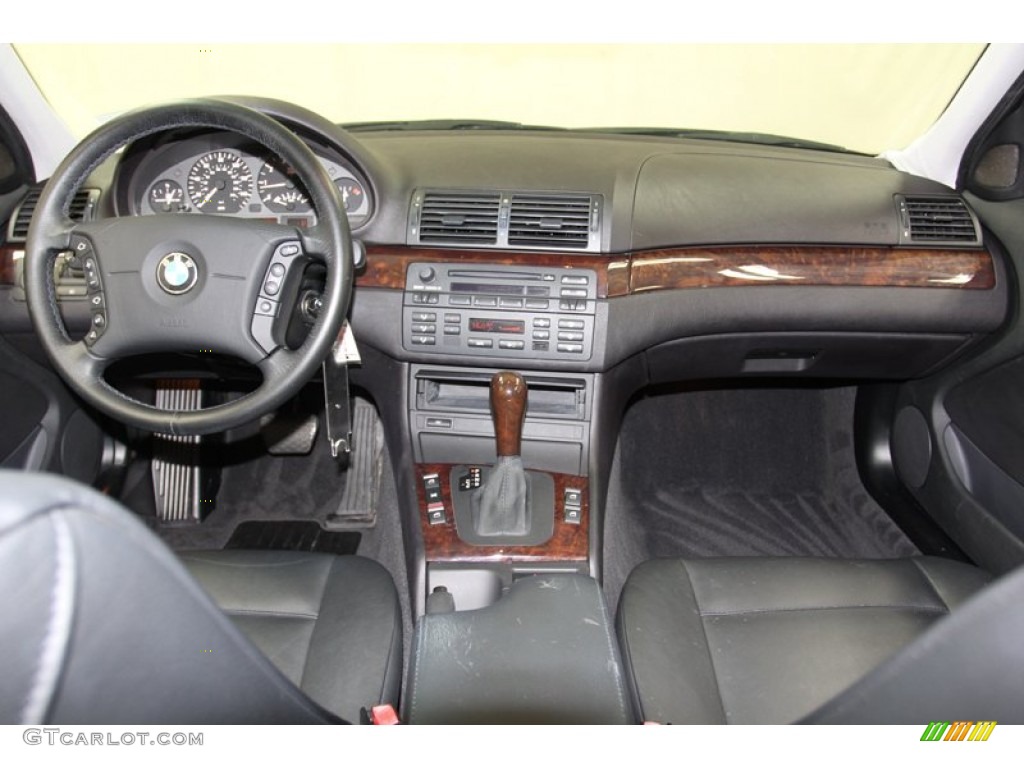 2004 BMW 3 Series 325i Sedan Black Dashboard Photo #78862984