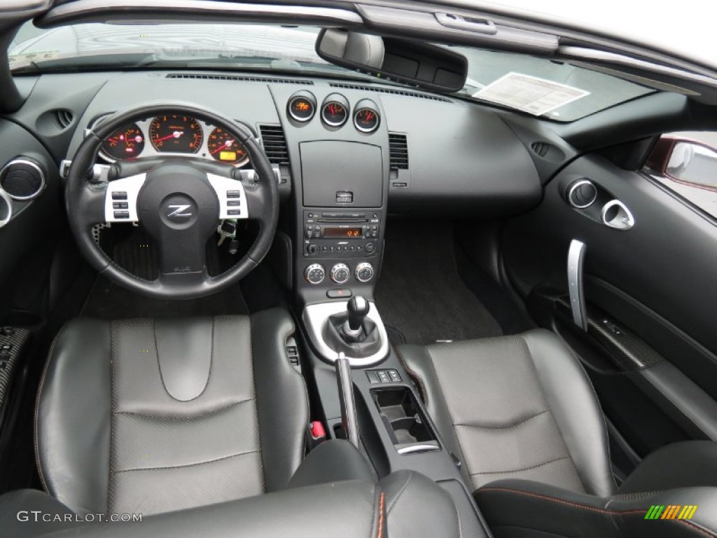 Charcoal Leather Interior 2006 Nissan 350Z Touring Roadster Photo #78863549