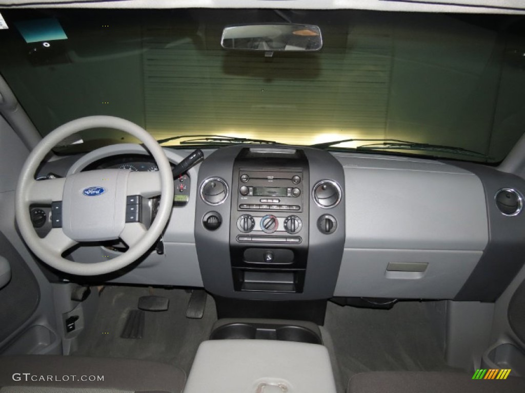 2006 Ford F150 XLT SuperCab Medium/Dark Flint Dashboard Photo #78864853