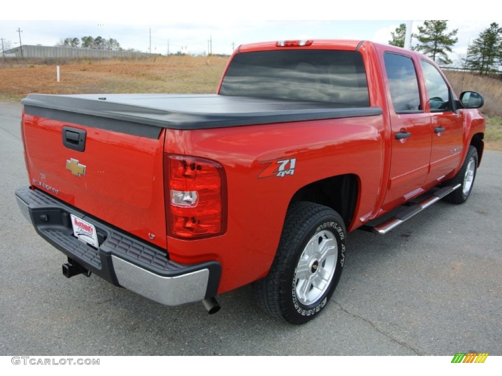 2009 Silverado 1500 LT Crew Cab 4x4 - Victory Red / Light Cashmere photo #5