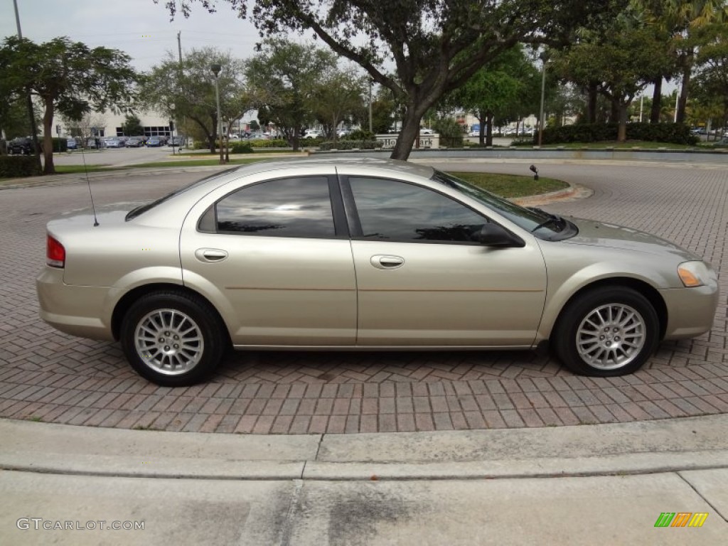 2006 Sebring Touring Sedan - Linen Gold Metallic Pearl / Light Taupe photo #4