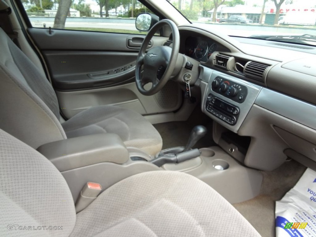 2006 Sebring Touring Sedan - Linen Gold Metallic Pearl / Light Taupe photo #15