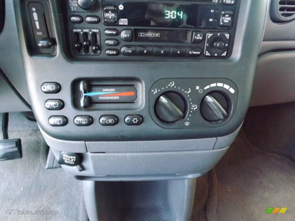 1999 Dodge Grand Caravan SE Controls Photos