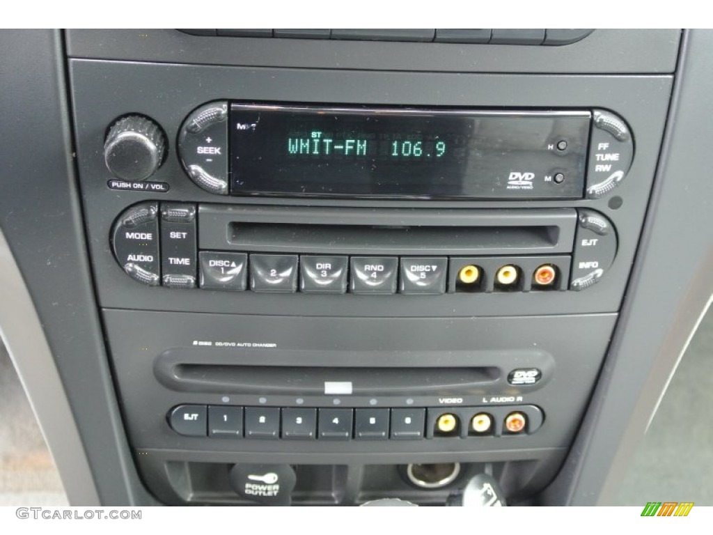 2008 Chrysler Pacifica Touring Controls Photo #78870658
