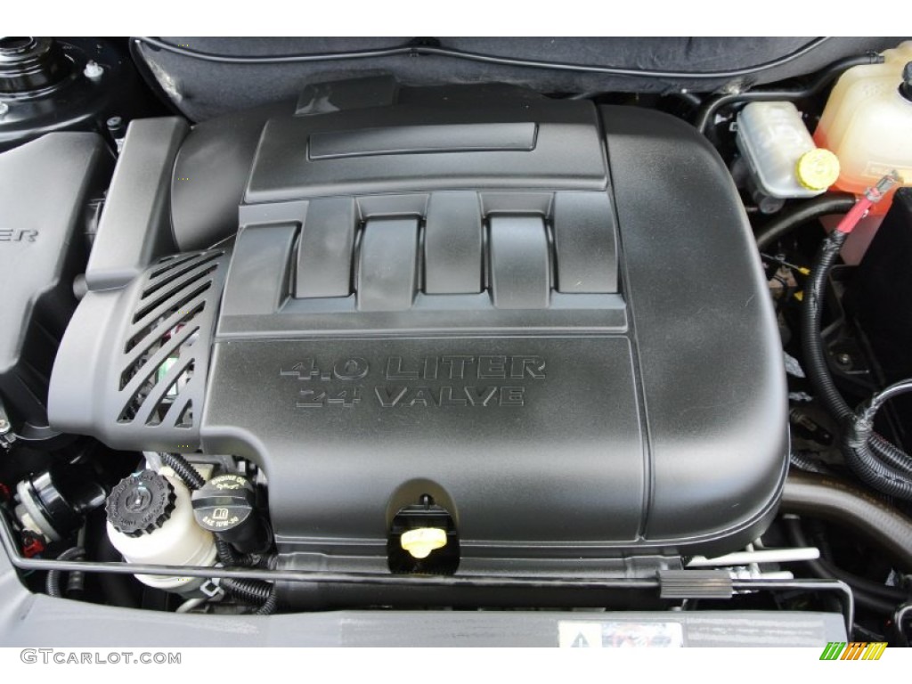 2008 Chrysler Pacifica Touring Engine Photos