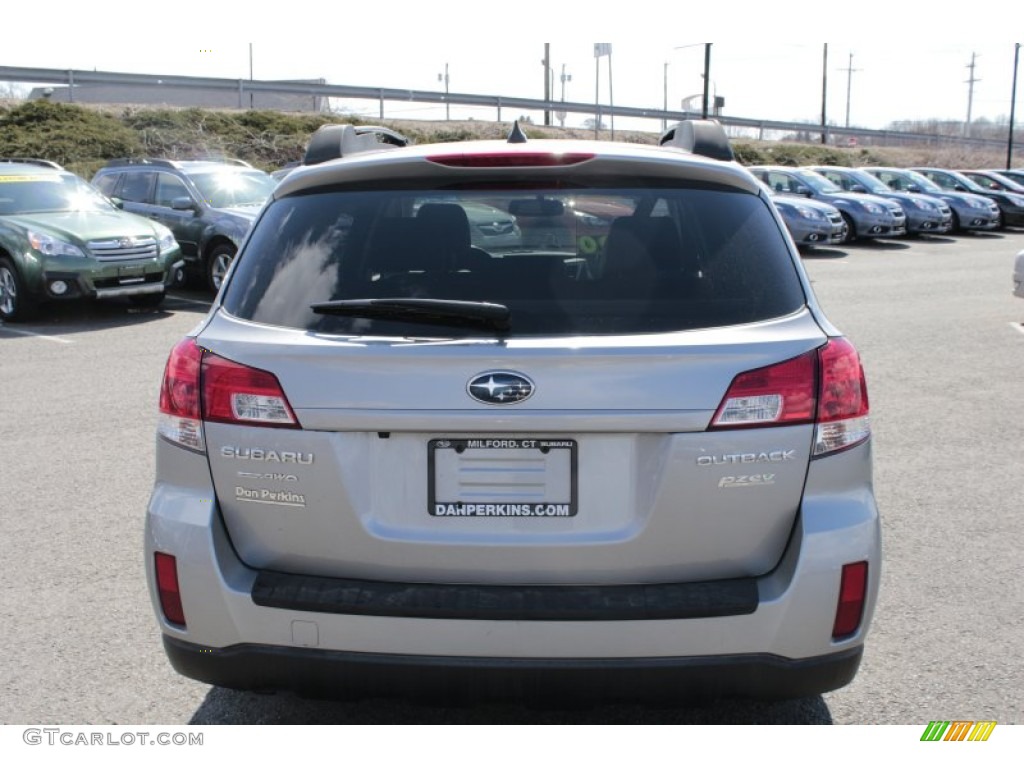 2011 Outback 2.5i Limited Wagon - Steel Silver Metallic / Off Black photo #7