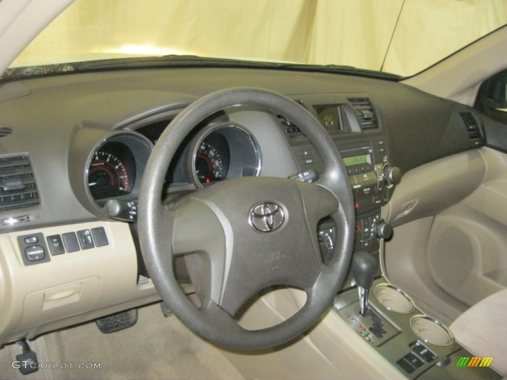 2010 Highlander  - Blizzard White Pearl / Sand Beige photo #20