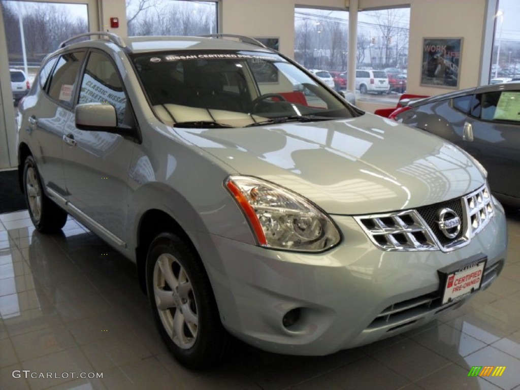 2011 Rogue SV AWD - Frosted Steel Metallic / Black photo #4