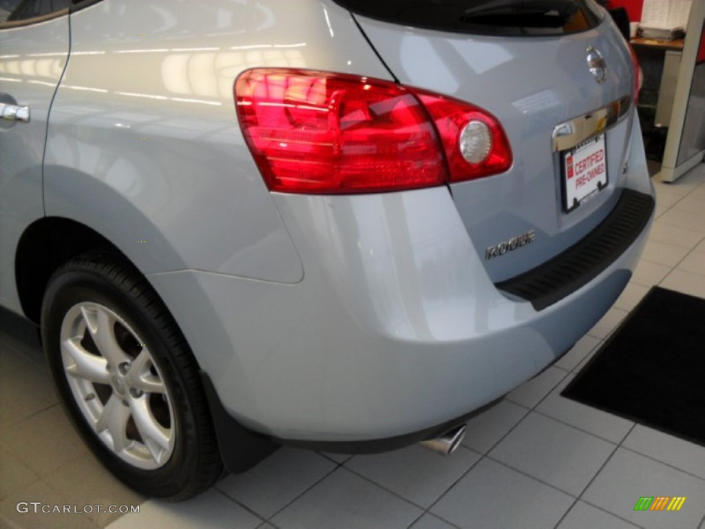 2011 Rogue SV AWD - Frosted Steel Metallic / Black photo #9