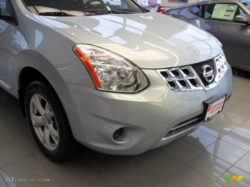 2011 Rogue SV AWD - Frosted Steel Metallic / Black photo #12
