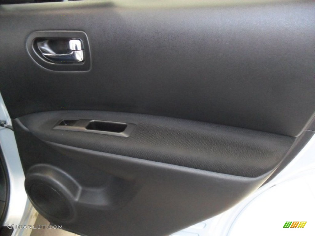 2011 Rogue SV AWD - Frosted Steel Metallic / Black photo #23